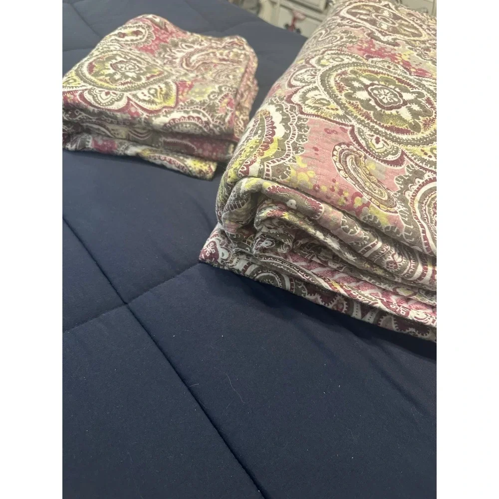 Pink Paisley Mandala Reversible Quilt Set‎ Bohemian 3 Piece Full Queen Bedding
